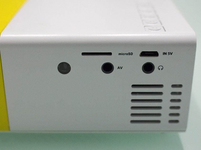 MINI PROYECTOR PORTATIL